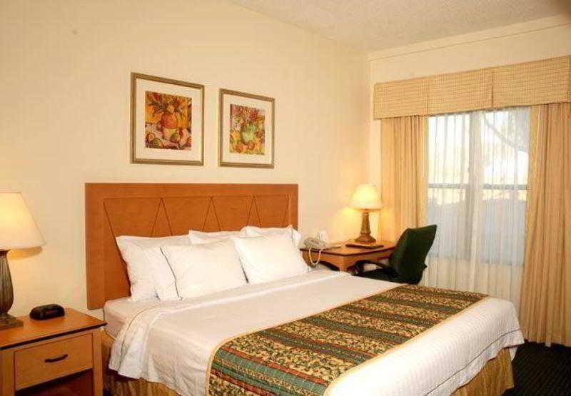 Sonesta Es Suites Phoenix Goodyear Exterior photo
